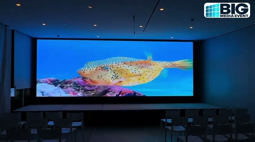 Écran LED plat Indoor P2.6 — vidéo authentique BIG MEDIA EVENT